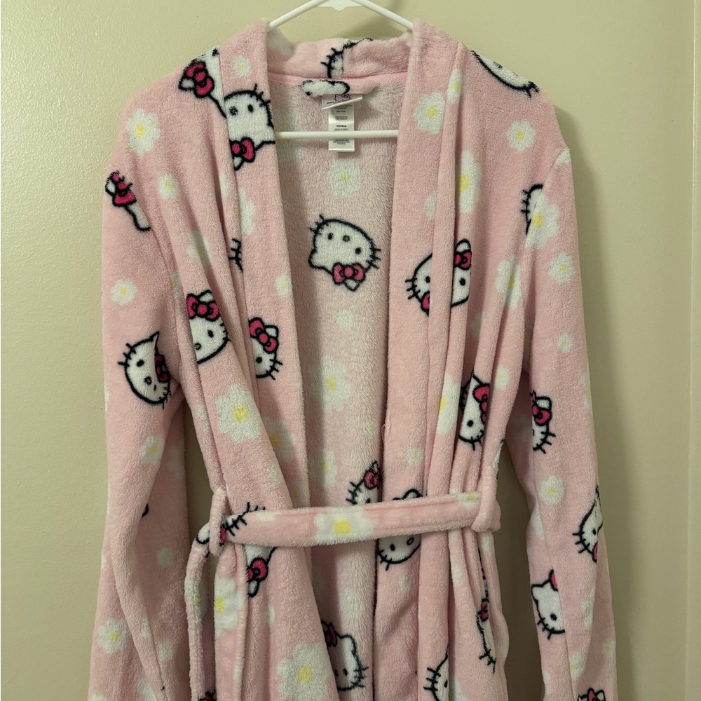 Hello Kitty Pink Fleece Robe - Picture 3 of 4